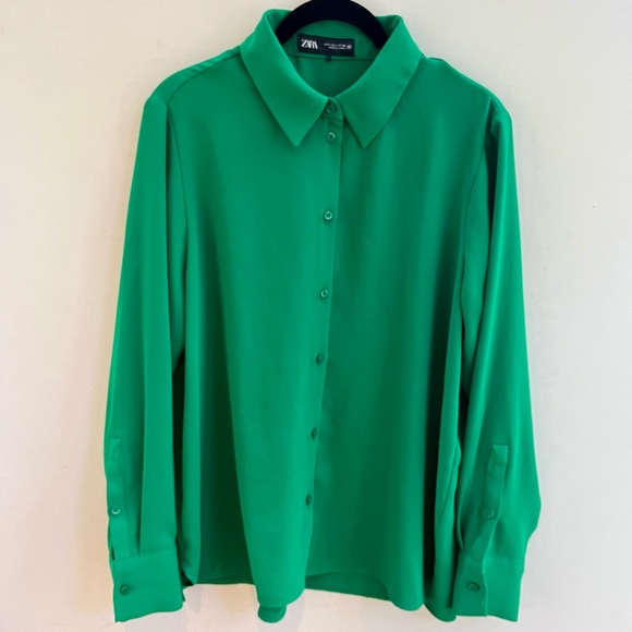 ZARA BOTTEGA GREEN BUTTON DOWN SHIRT - Picture 2 of 3